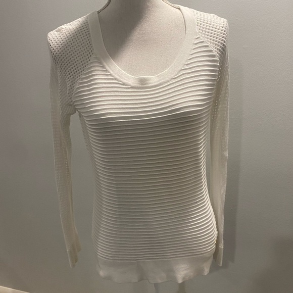 {Guess} Scoop Neck Pullover Sweater - Picture 1 of 4